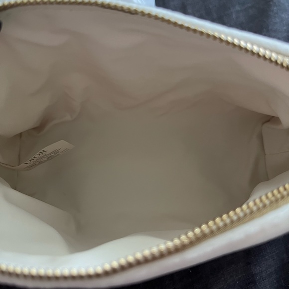 🤩NIB🤩 DIOR COSMETICS BAG - Picture 7 of 7